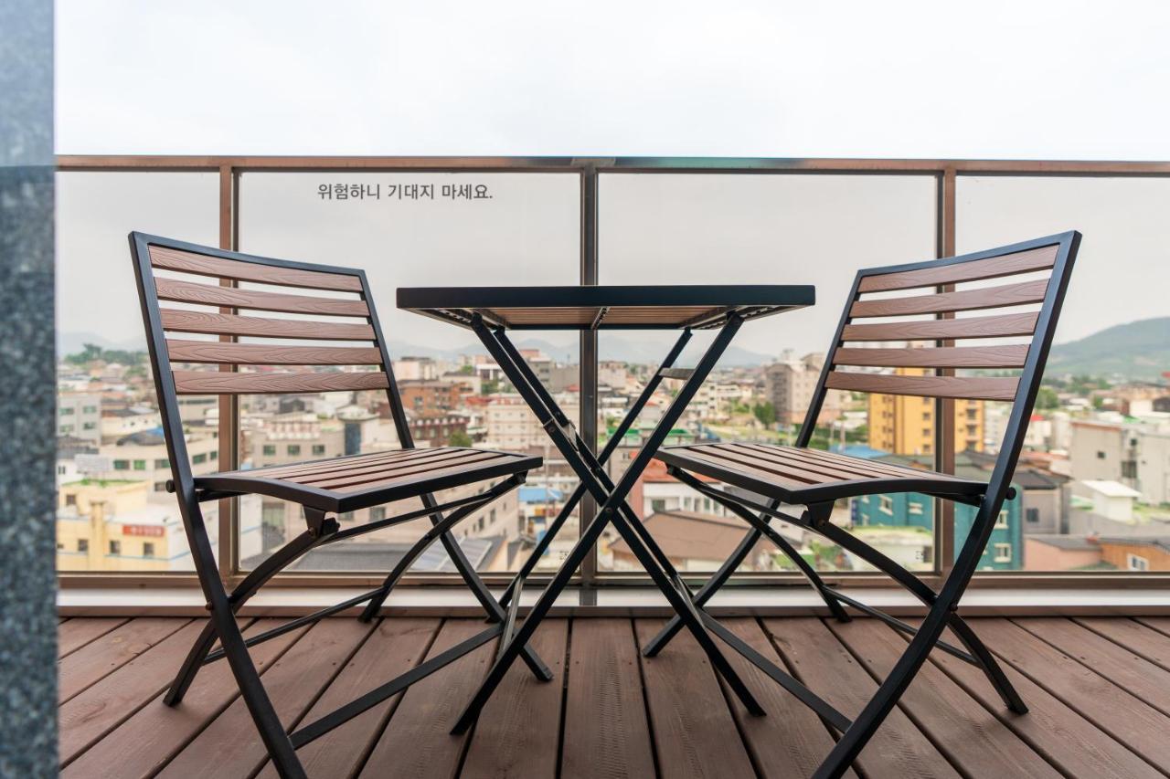 Jecheon Hound Hotel Chech'ŏn Exterior foto