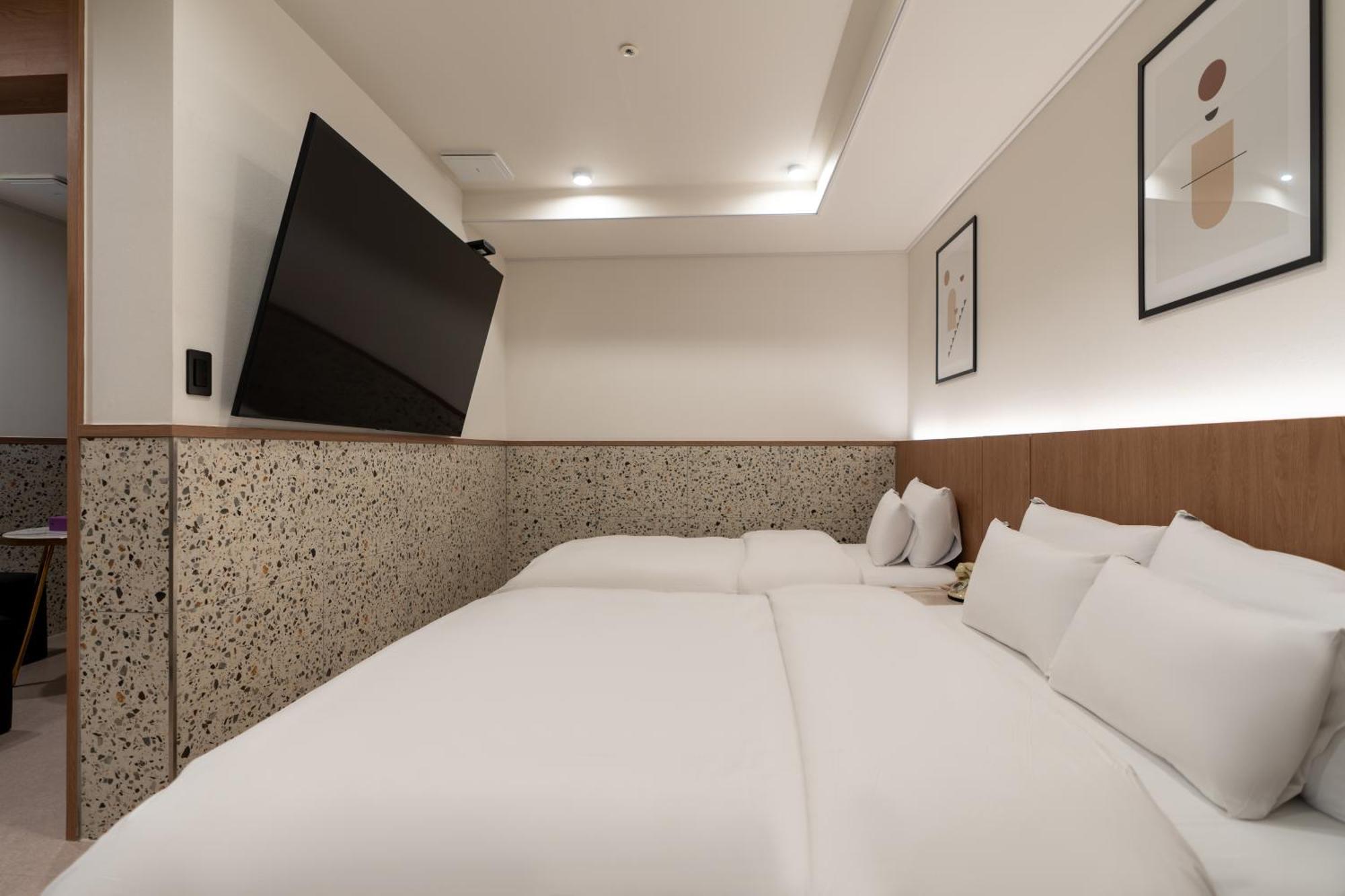 Jecheon Hound Hotel Chech'ŏn Exterior foto
